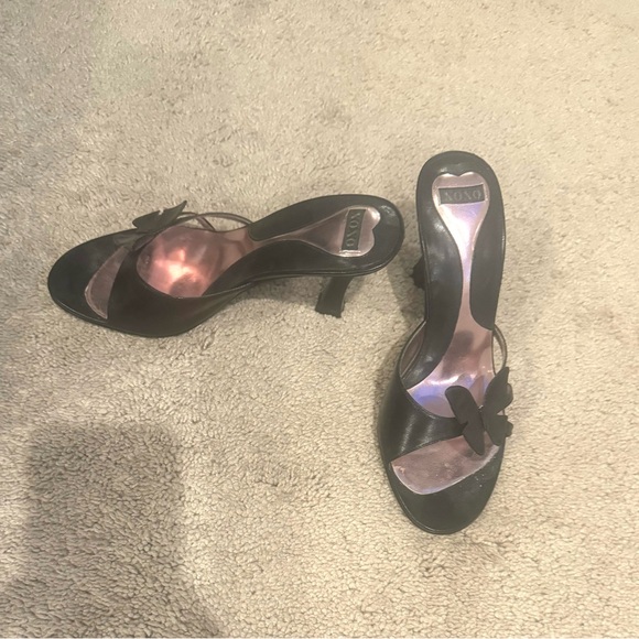 XOXO Black Leather Slides Size 6.5M 3” Heels with Buttetfly motif - Picture 3 of 5